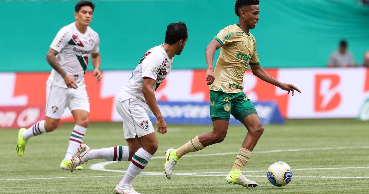 Vazio no peito: Estêvão lamenta derrota do Palmeiras e vice-campeonatobrasileiro