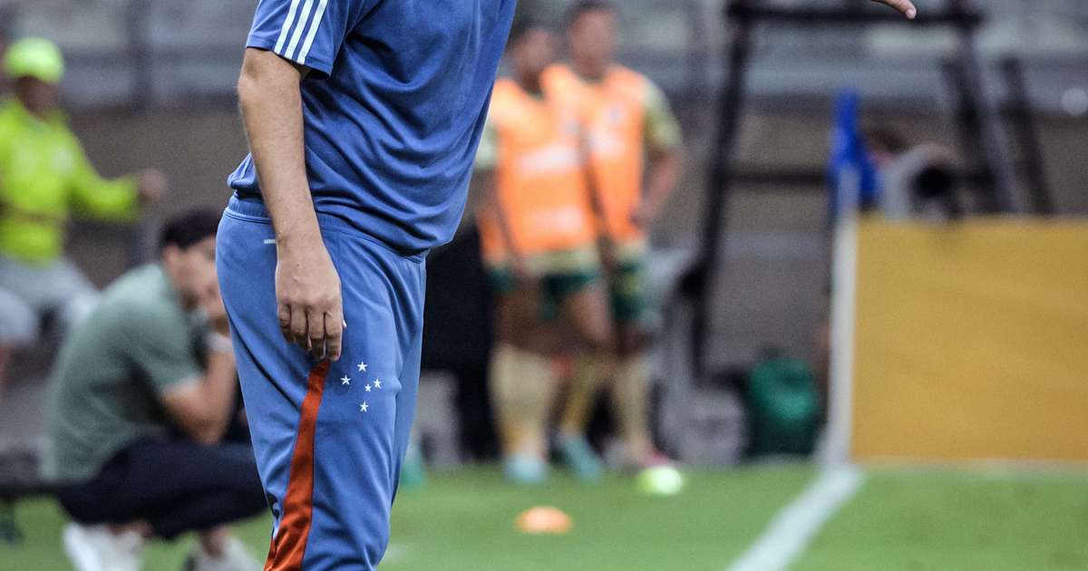 Diniz se sente desrespeitado após notícias sobre demissão no Cruzeiro