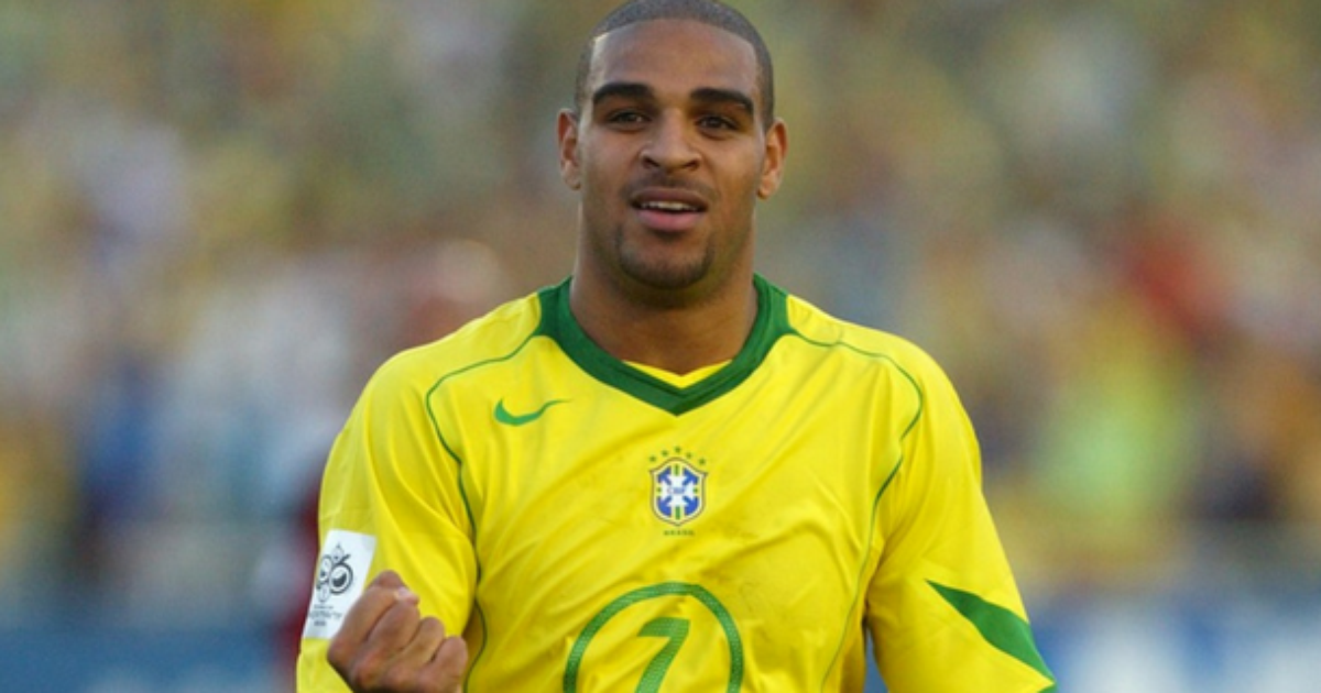 Adriano Imperador fala sobre seu cotidiano após falecimento do pai.