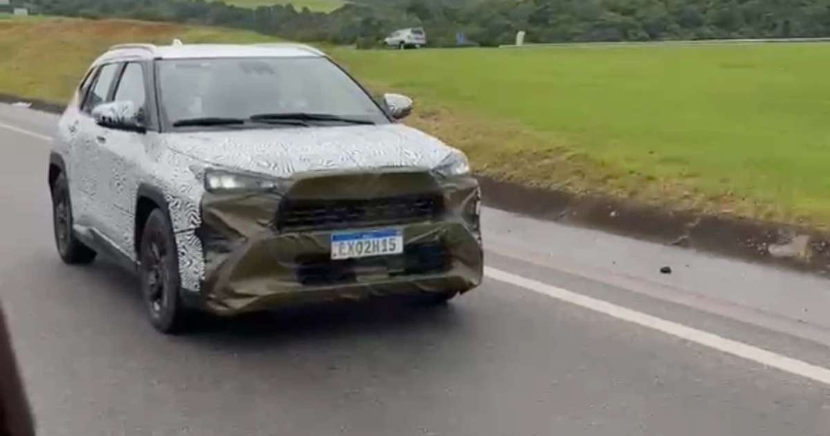 Inédito Toyota Yaris Cross é flagrado no Brasil e chega em 2025