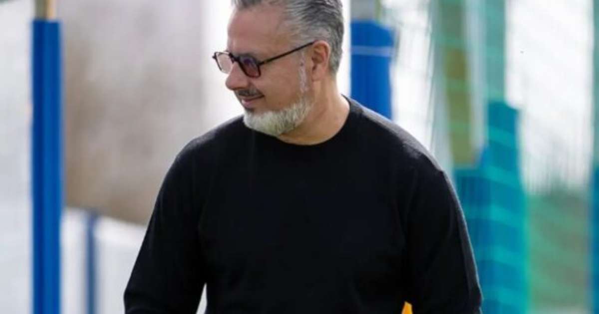 Carro de José Boto, Alvo do Flamengo, Alvejado por Tiros em Incidente Inusitado.