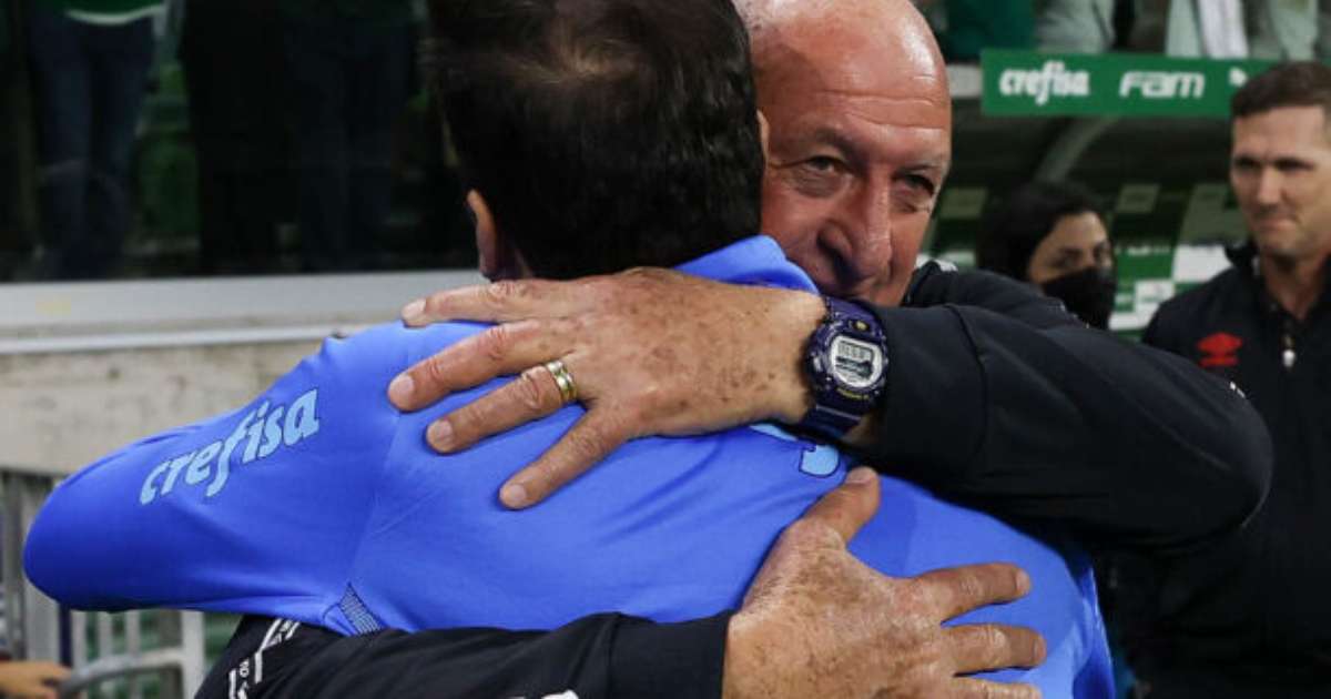 Felipão orienta Abel e exalta desempenho de Estêvão após vice-campeonato.