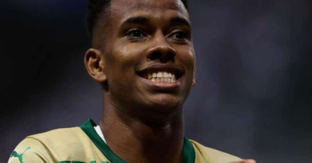 Estêvão desaprova comparações com Neymar após destaque em jogo beneficente.