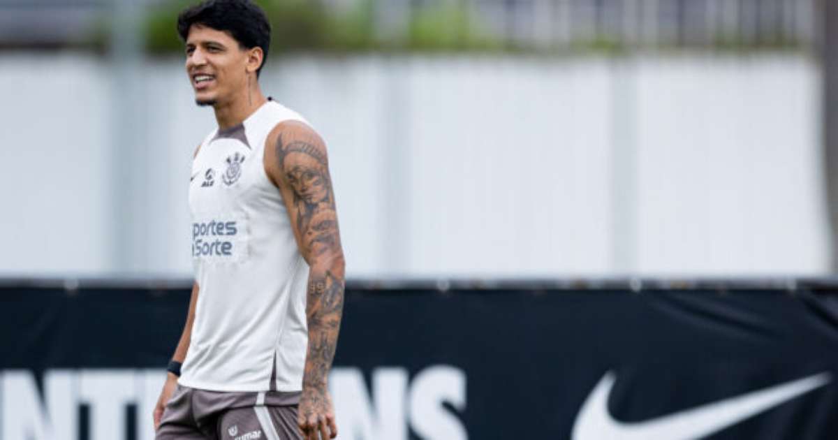 Estudo da Contração do Zagueiro Caetano no Futebol: Análise e Impacto