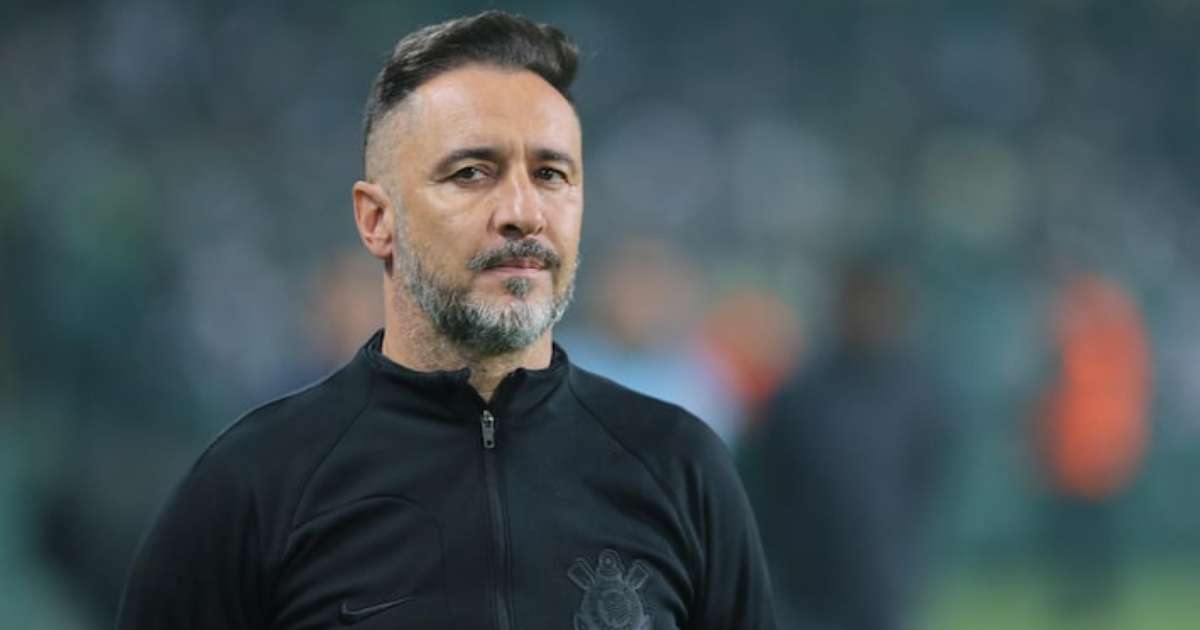 Técnico Vítor Pereira acerta com clube da Premier League após passagens por grandes times.