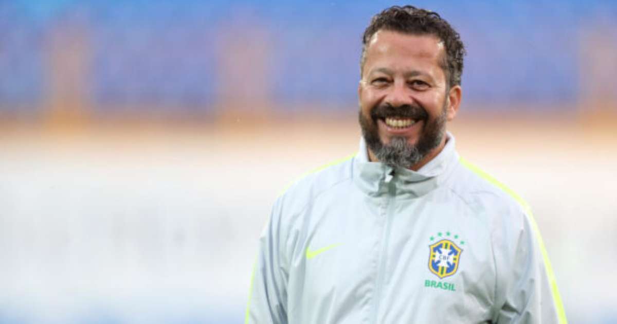 Grêmio busca alternativa em caso de não acordo com Pedro Caixinha