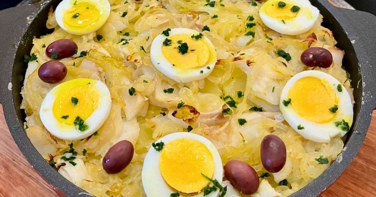 Bacalhau à Gomes de Sá no forno: receita autêntica e saborosa