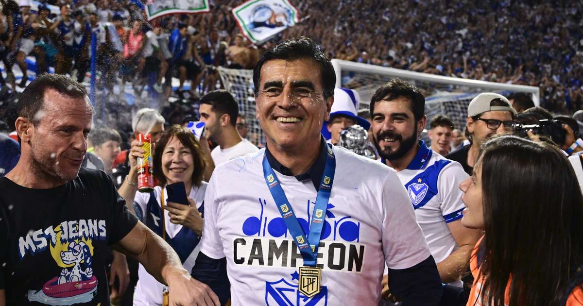 NOVO COMANDANTE? Gustavo Quinteros cotado para assumir Grêmio em 2025, aponta jornal argentino