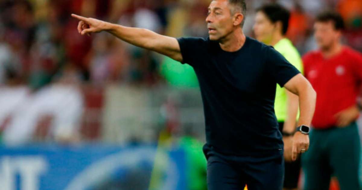 Presidente explica obstáculos para acerto com Pedro Caixinha no Grêmio