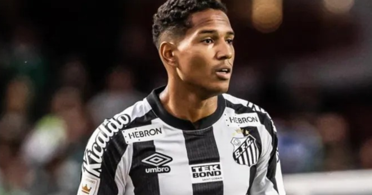 Grêmio encaminha contratação de lateral do Santos para reforçar equipe.