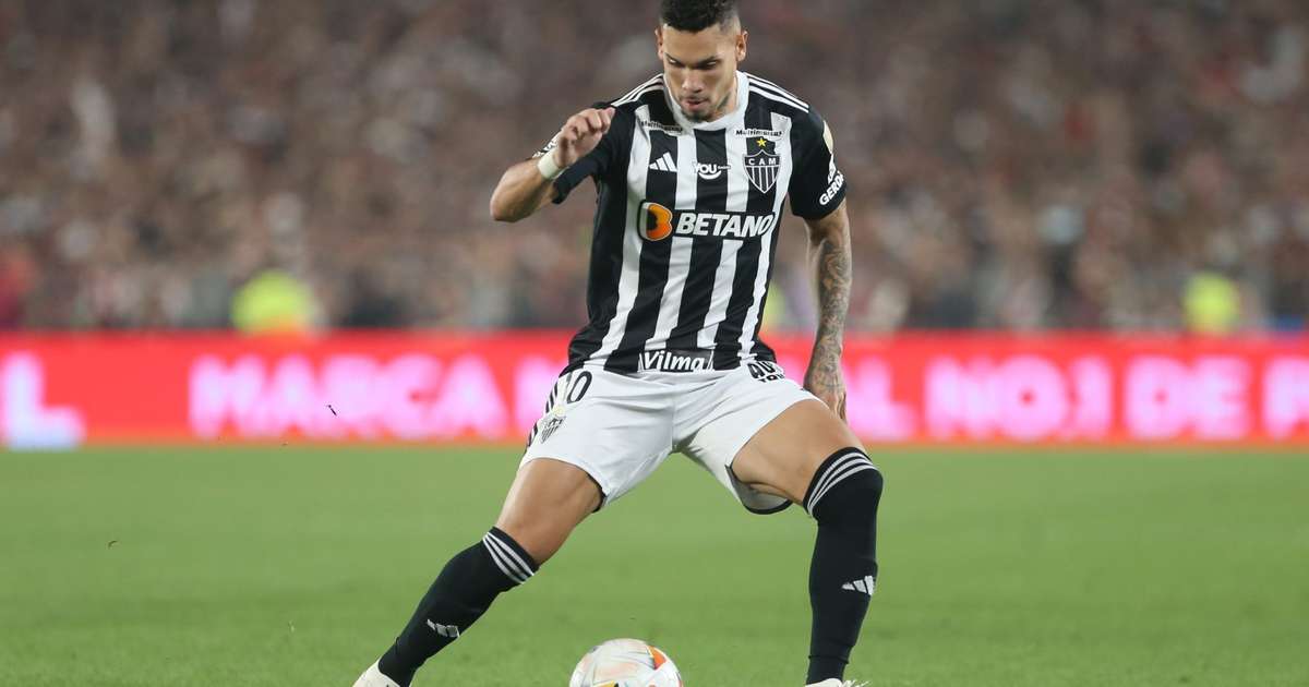 CHEGA COM MORAL! Paulinho é 