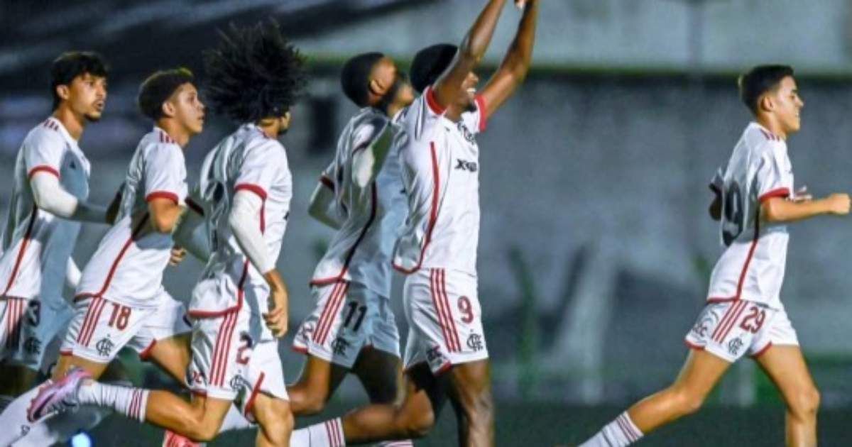 Flamengo garante classificação na Copa São Paulo com vitória sobre São Bernardo.