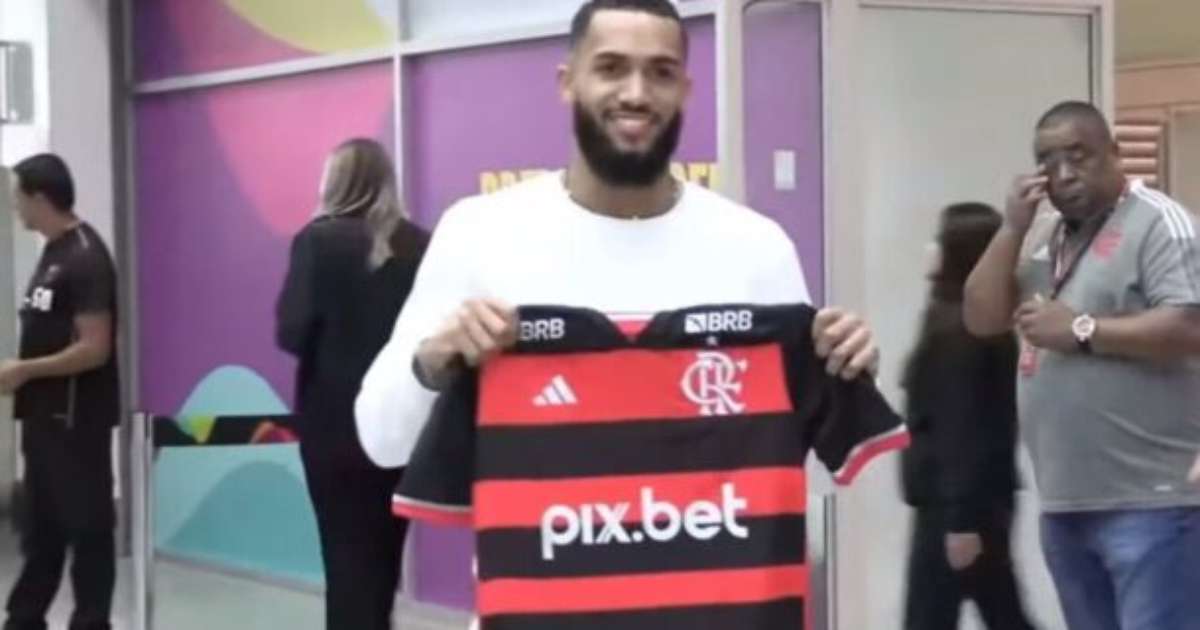 Juninho passa nos exames médicos e é aprovado no Flamengo.