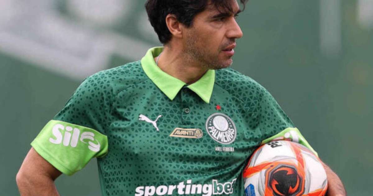 Abel elogia estreia e comenta movimentações do Palmeiras no mercado
