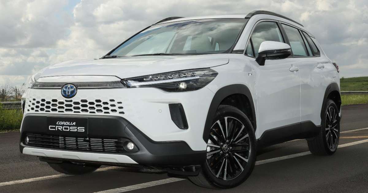 Corolla Cross lidera SUVs em setembro, mas ameaça cresce com produção suspensa