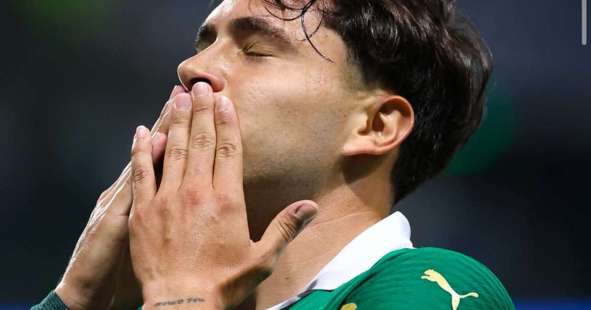 Maurício marca duas vezes na estreia e garante vitória do Palmeiras