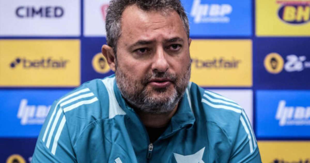 Matheus Pereira permanecerá no Cruzeiro, assegura Mattos.