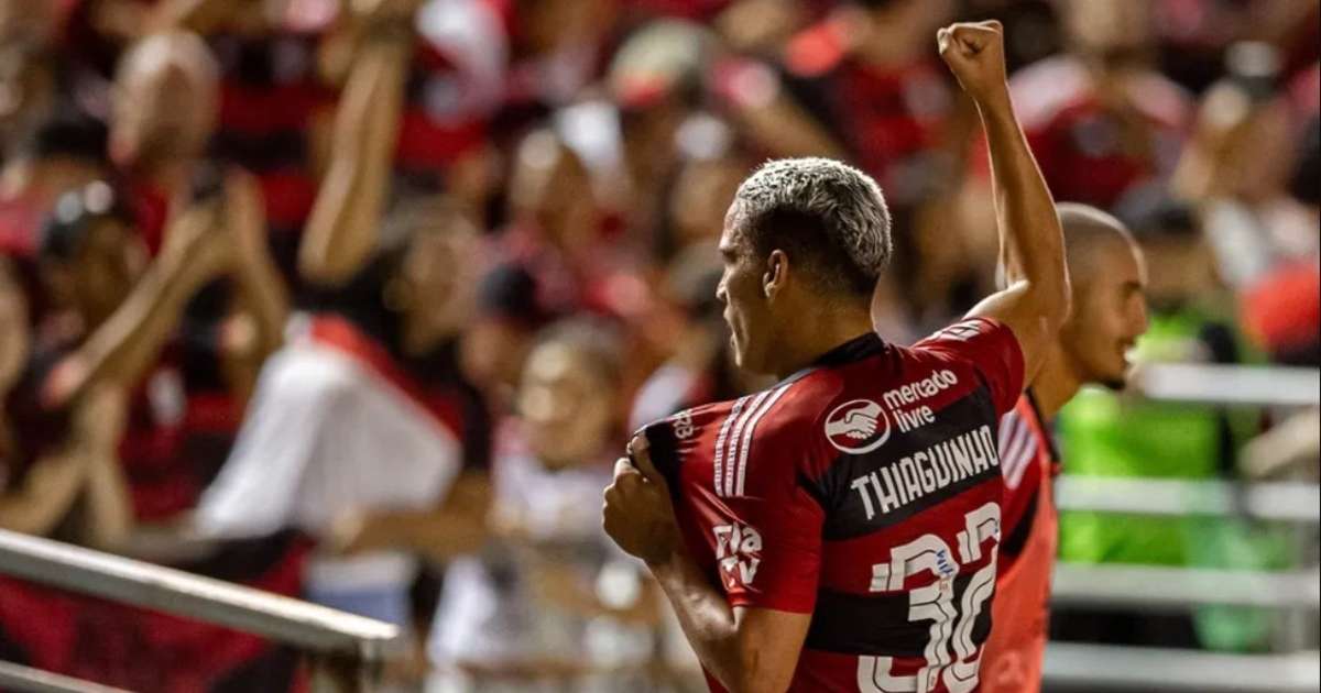 Desempenho ofensivo se destaca e compensa atuação ruim da defesa em jogo.