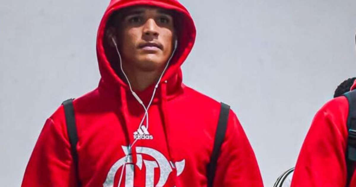 Thiaguinho discorda da arbitragem e lamenta empate: Não foi pênalti