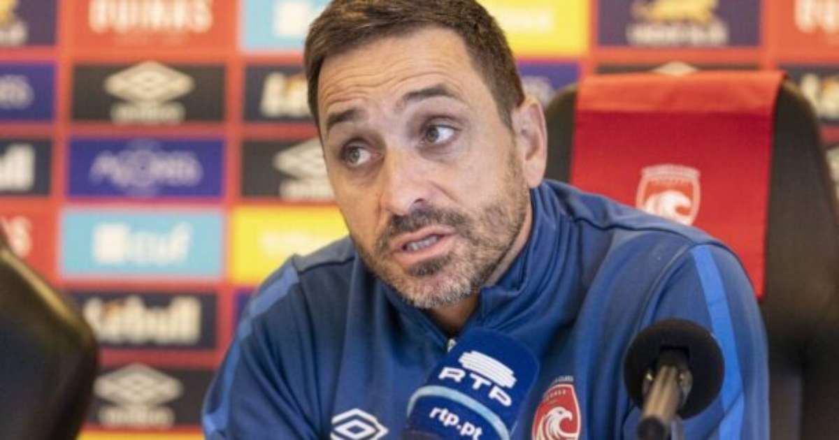 يسعى بوتافوجو للتعاقد مع البرتغالي فاسكو ماتوس مدربا لفريق سانتا كلارا يسعى بوتافوجو للتعاقد مع البرتغالي فاسكو ماتوس مدربا لفريق سانتا كلارا