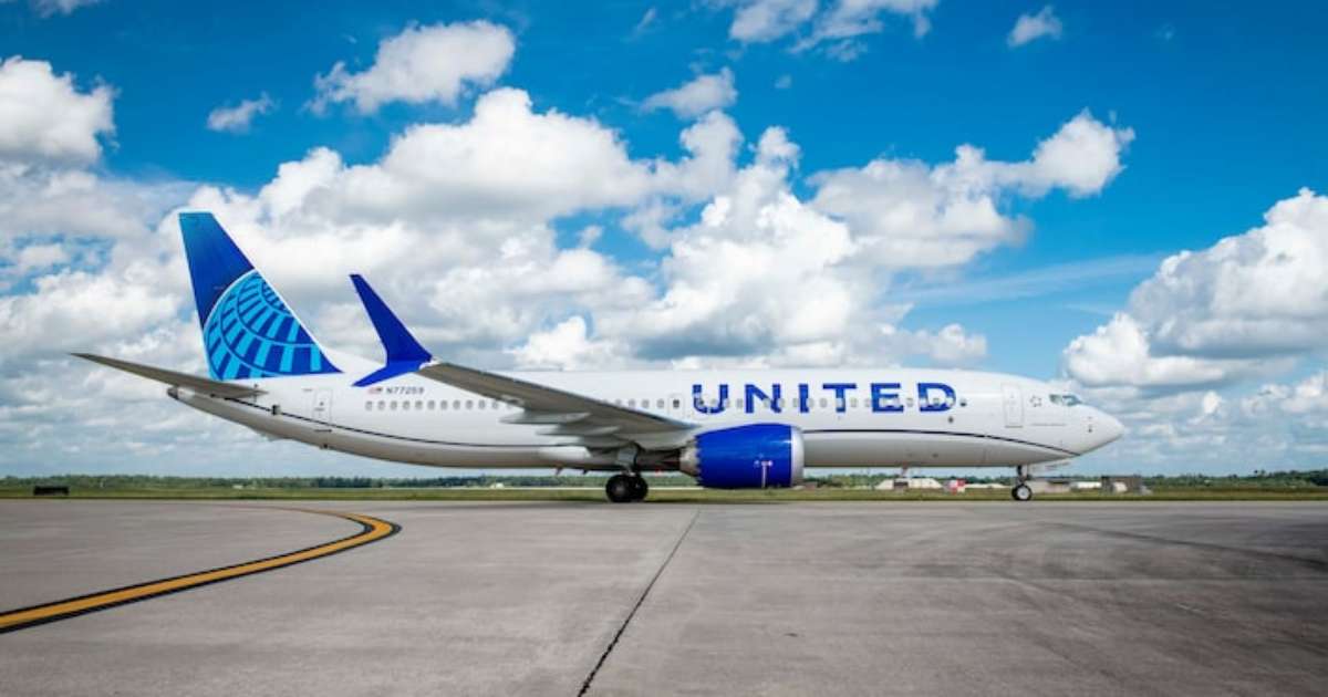 Pilotos da United Airlines Enfrentam Chuva de Vidro Após Colisão com Balão Meteorológico a 36.000 Pés