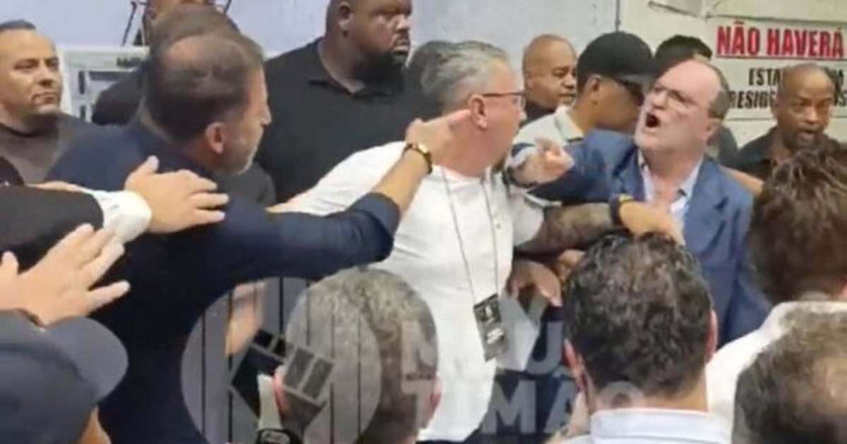 BRIGA! Votação de impeachment no Corinthians é suspensa em meio a confusão no Parque São Jorge