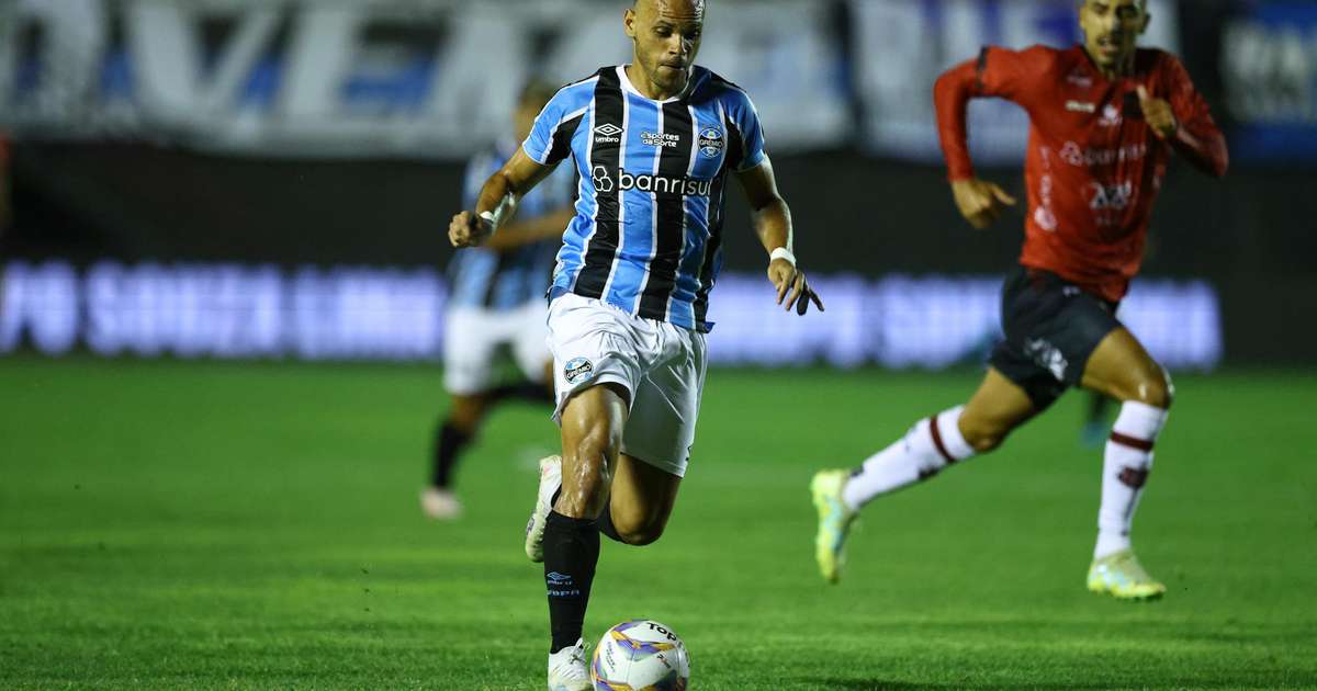 Grêmio empata com Brasil de Pelotas na estreia do campeonato gaúcho.