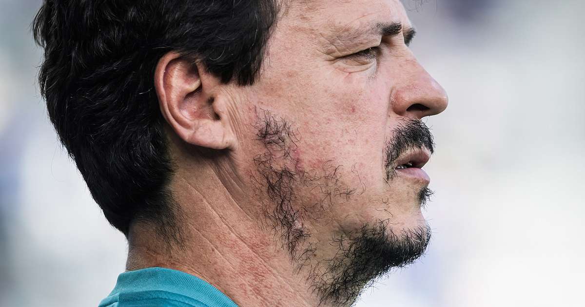 PROTESTOS NAS ARQUIBANCADAS! Técnico admite pressão e desempenho abaixo do esperado no Mineiro!