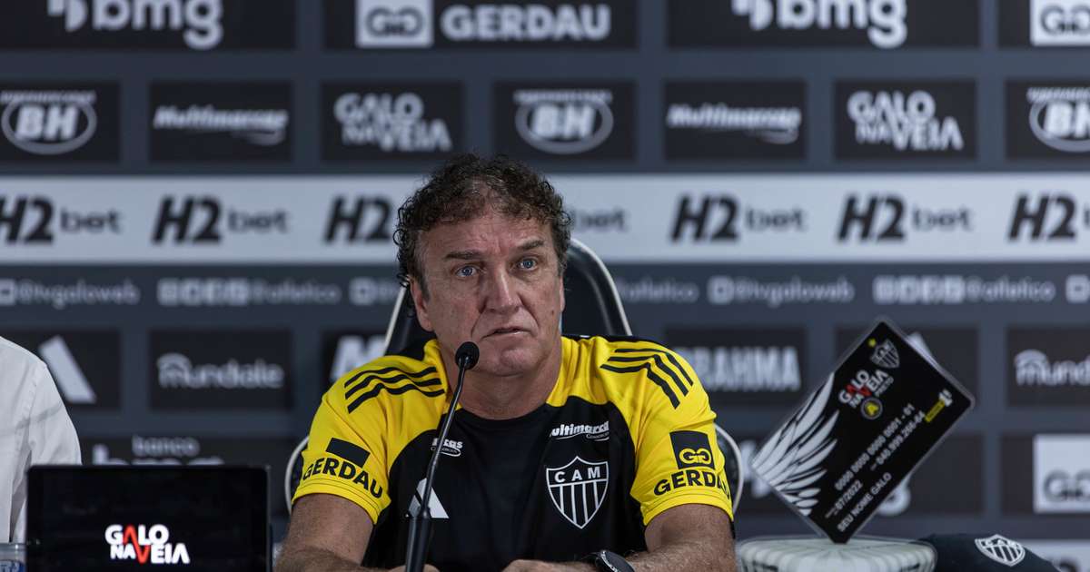 Atlético-MG encerra negociações com zagueiro a pedido do técnico Cuca