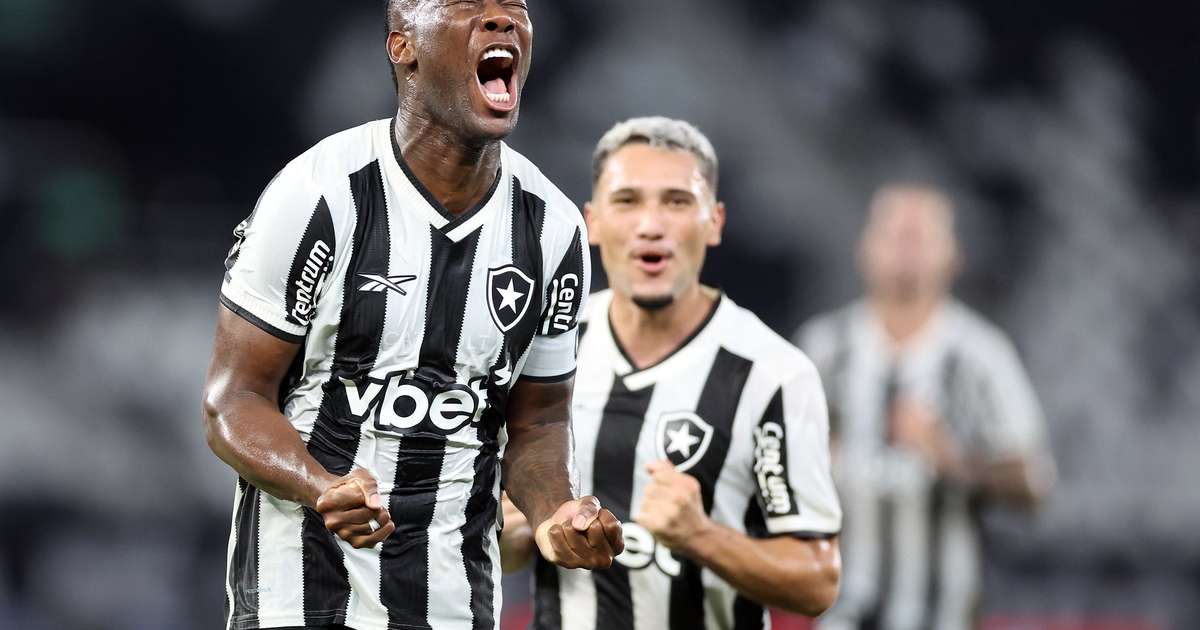 Botafogo vence Bangu e se aproxima do G-4 do Carioca