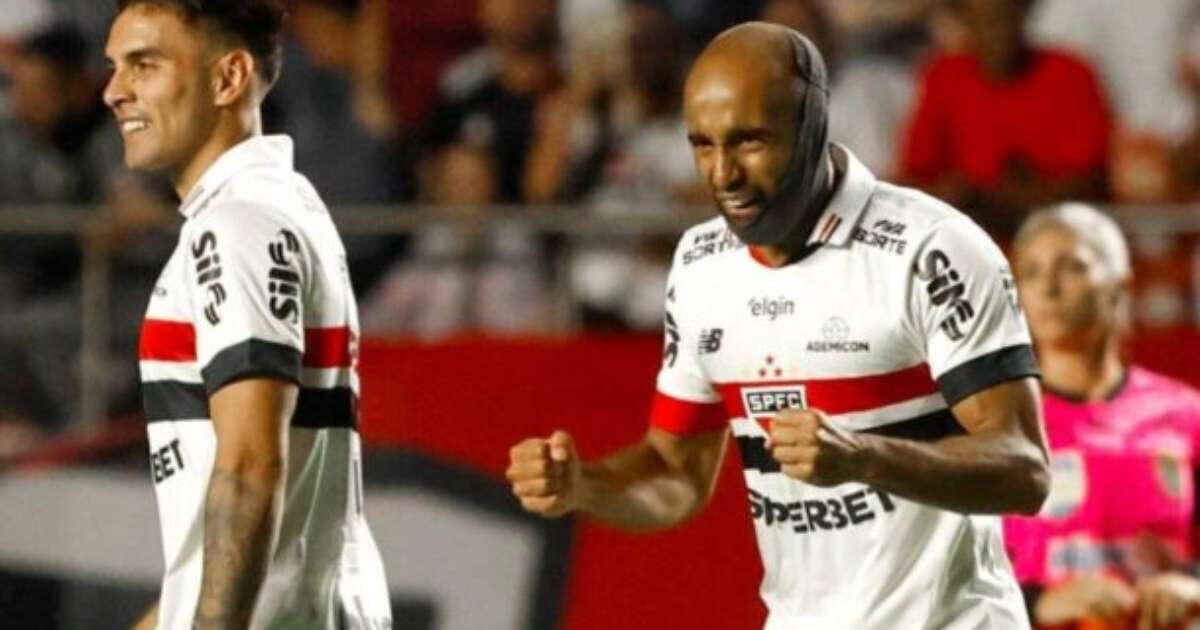 Lucas brilha e São Paulo acaba com sequência de vitórias do Timão.
