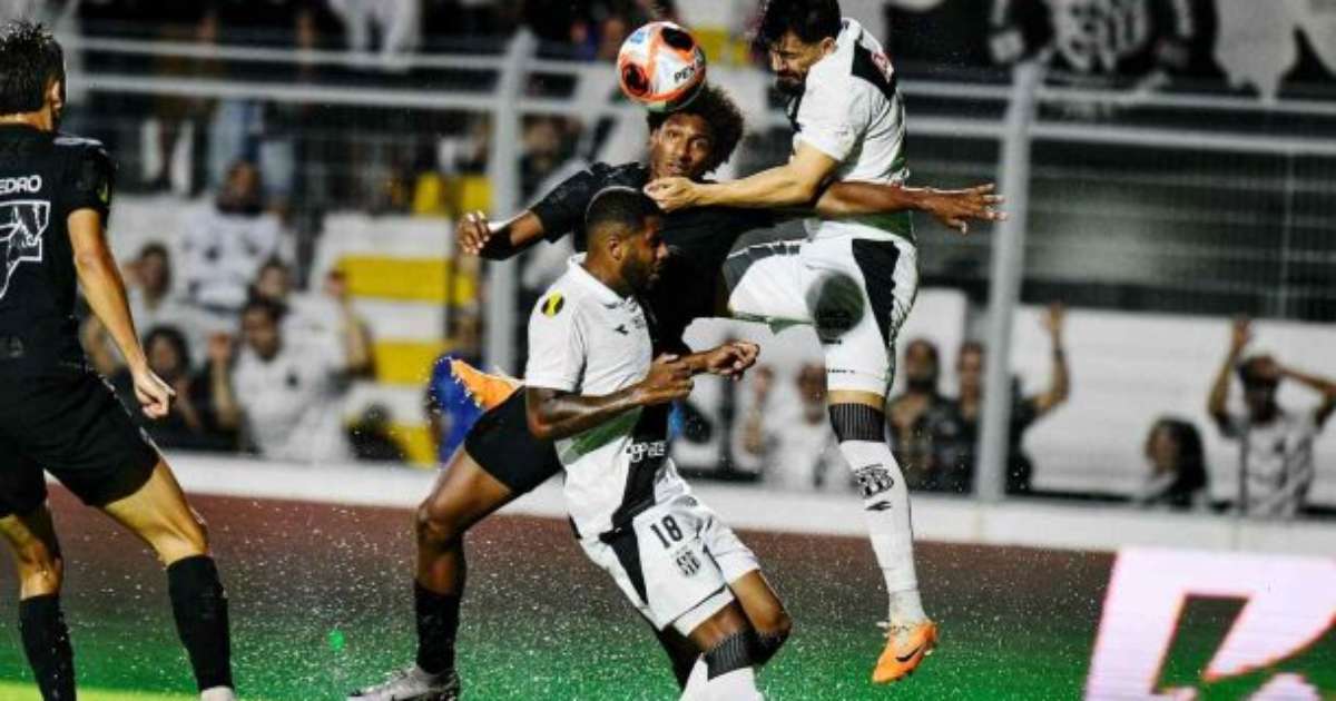 Corinthians supera Ponte Preta em partida com atraso e percalços no gramado