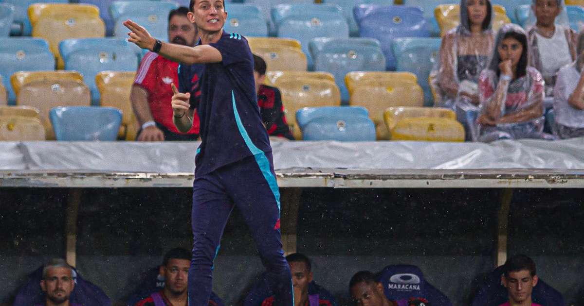 Filipe Luís elogia evolução de Alcaraz em partida recente.