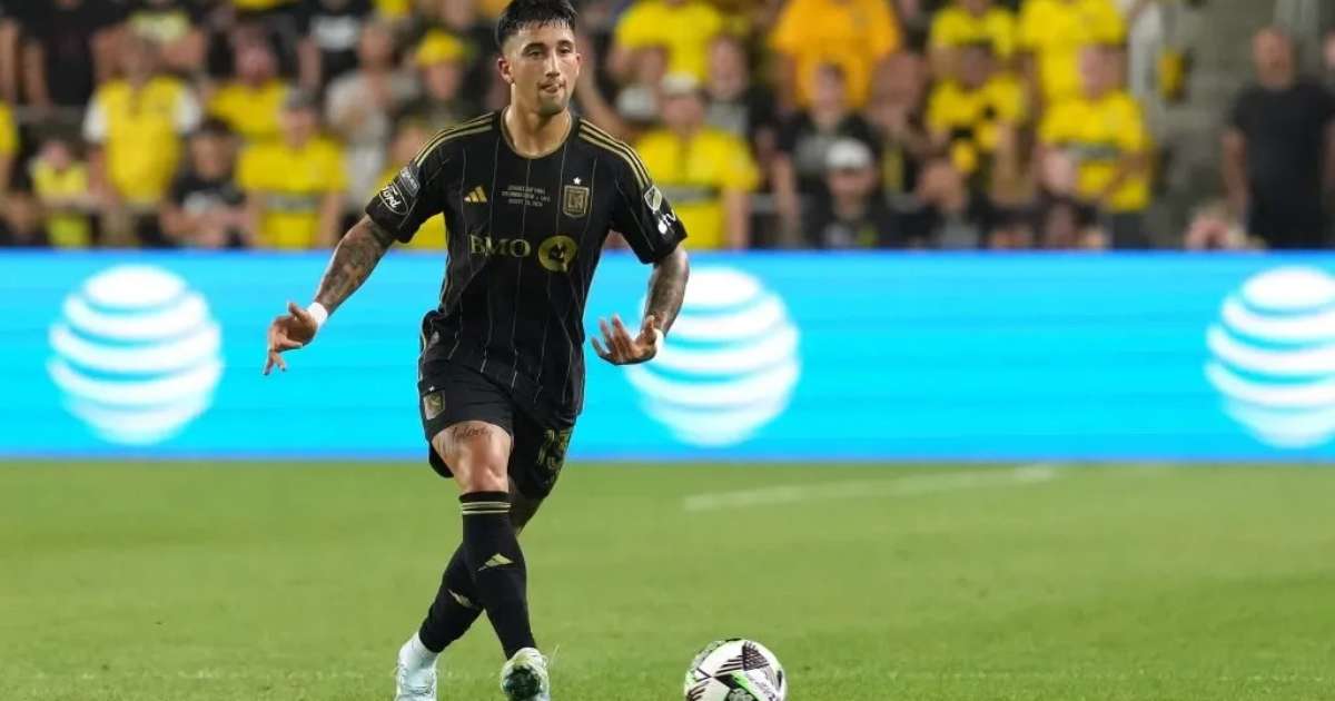 Grêmio avança em negociação por atacante da MLS e tenta contratar Amuzu