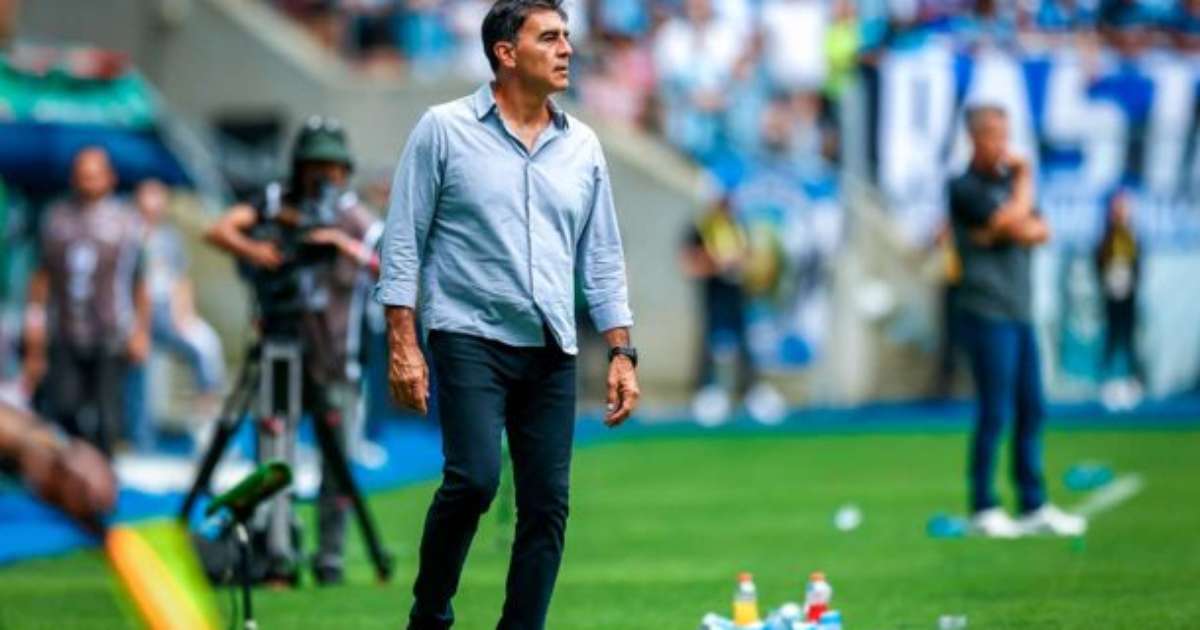 Quinteros planeja poupar titulares do Grêmio contra o Juventude.