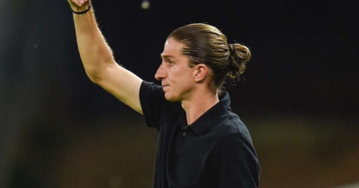 Filipe Luís elogia atuação impecável do Flamengo e relação com elenco
