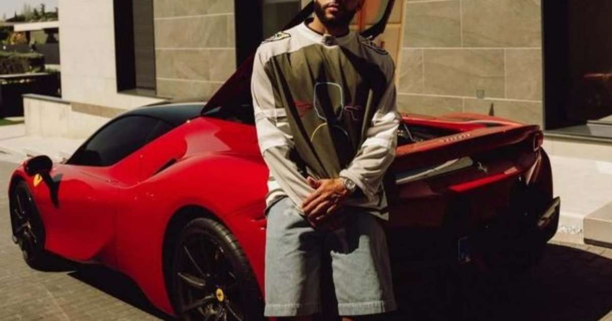 Grana pesada e luxo no pulso: os extravagantes de Memphis Depay no futebol