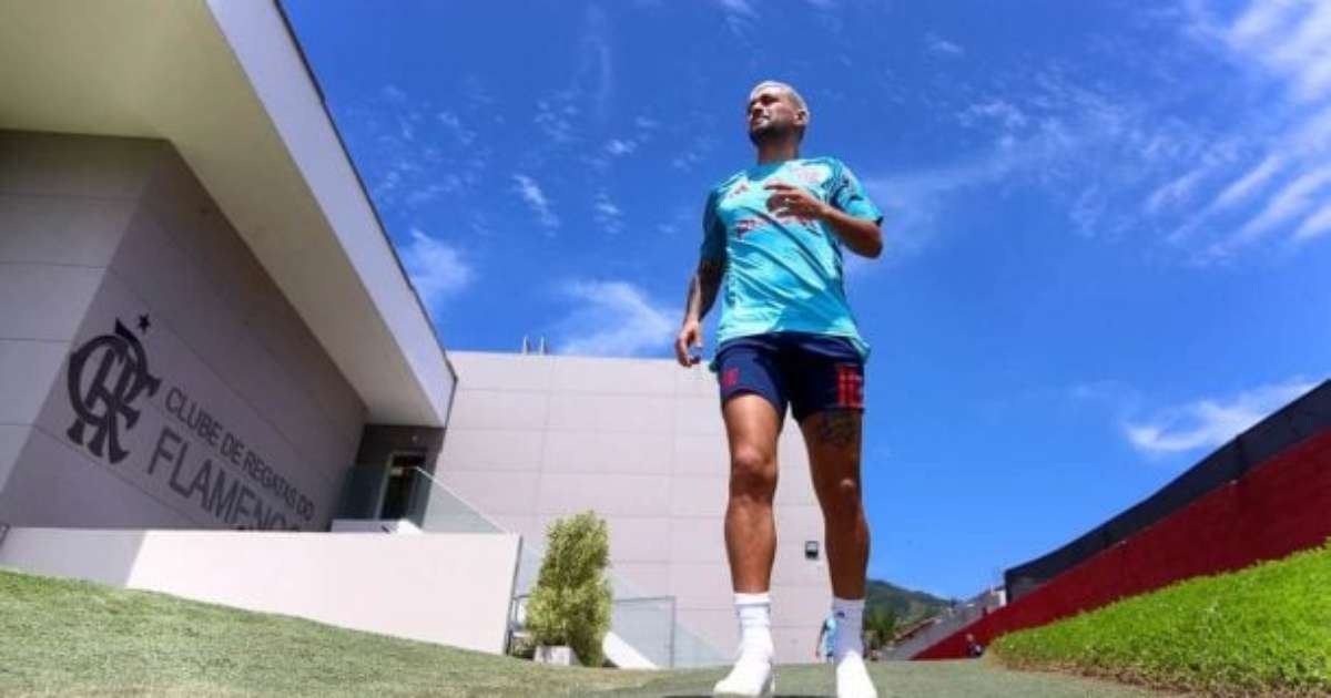 Flamengo relaciona jogadores para duelo com o Fluminense sem Arrascaeta e De la Cruz.