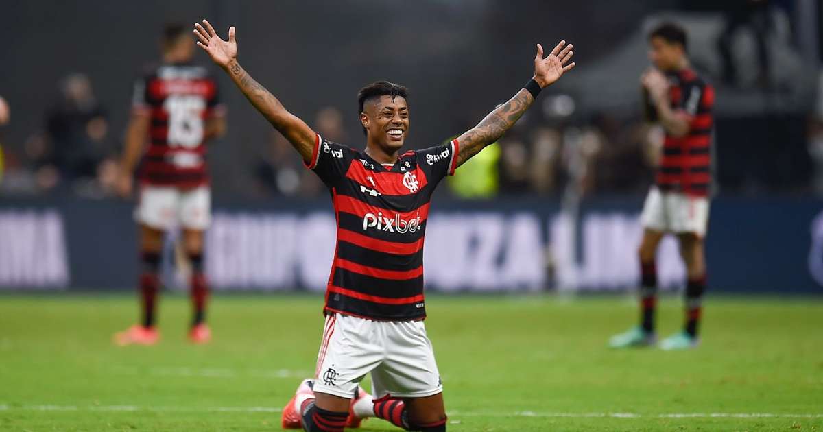 Bruno Henrique atinge 500 jogos na carreira como marco histórico no futebol.