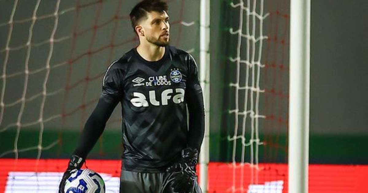 Grêmio avança na Copa do Brasil com grande atuação de Tiago Volpi