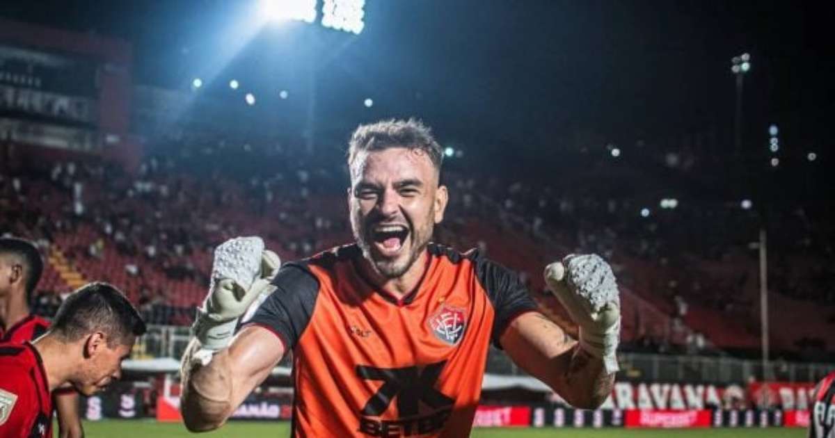 Novo goleiro buscado por Leonardo Jardim para disputar posição no Cruzeiro
