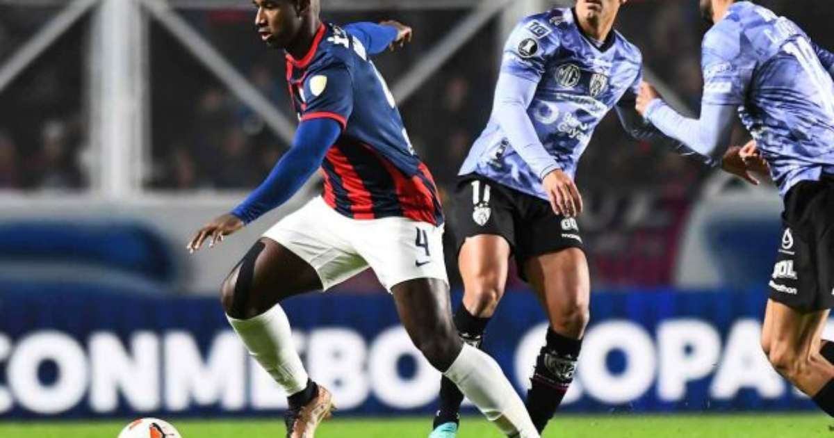 Grêmio tenta último movimento para fechar contratação de Romaña