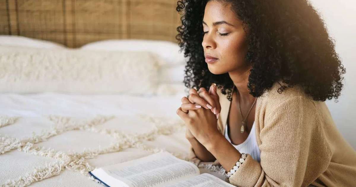 Proteja-se com o Poder dos Salmos: 7 Mensagens Divinas contra a Negatividade