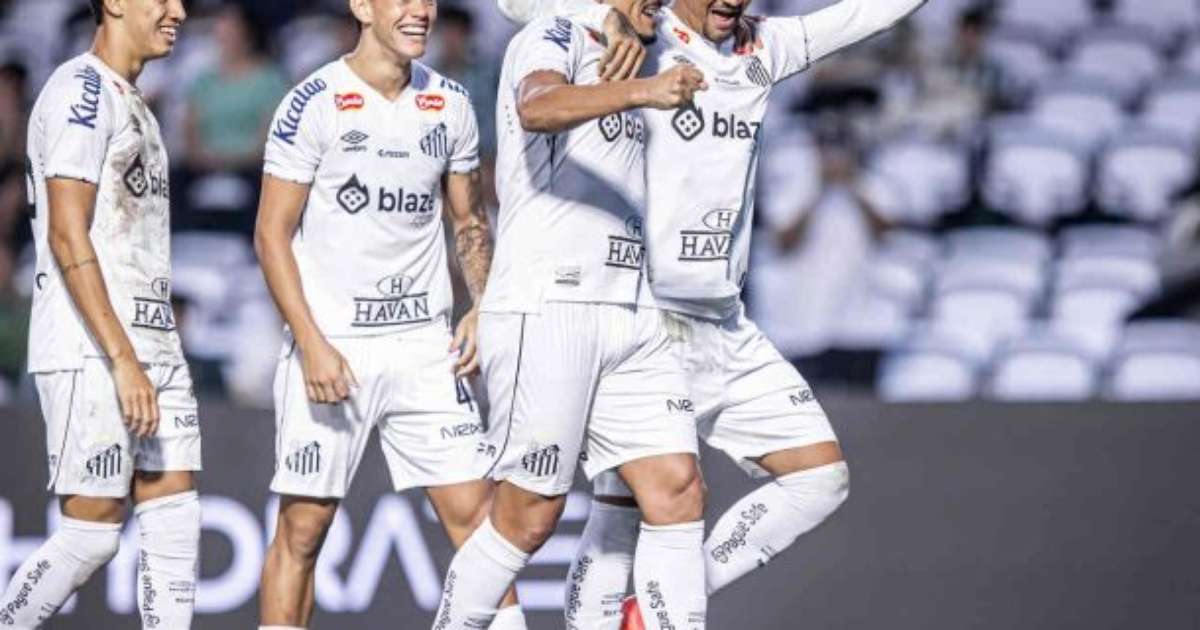Sem Neymar, Santos goleia Coritiba em amistoso no Couto Pereira