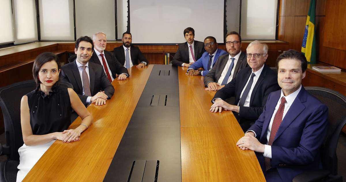 Banco Central inicia reunião para decidir juros; mercado espera ...