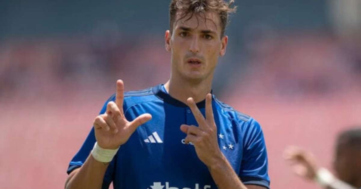 Dinenno recupera-se e treina com grupo no Cruzeiro, avançando na sua recuperação.