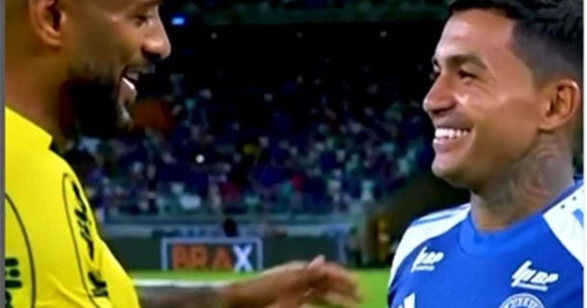 Conversa entre Dudu e Reinaldo revela cupom de desconto Brahma no futebol.