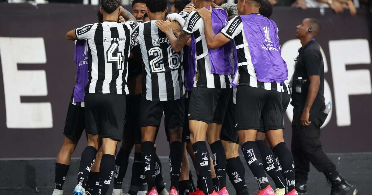 Botafogo vence o Carabobo com gol de Patrick de Paula e Matheus Martins