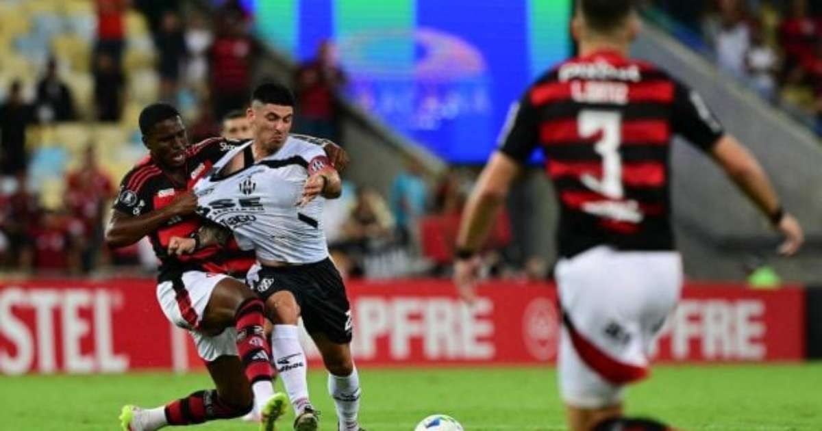 Flamengo desperdiça chances e perde para o Central Córdoba no Maracanã