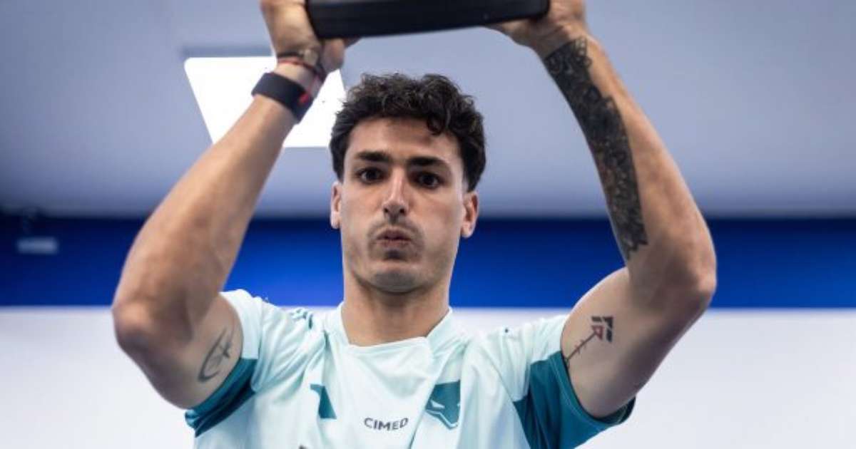 Recuperação de Dinenno surpreende e será relacionado contra o Bahia